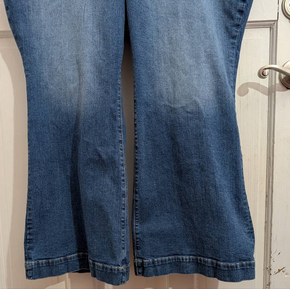 Torrid Medium Wash Flare Jeans - Picture 3 of 8